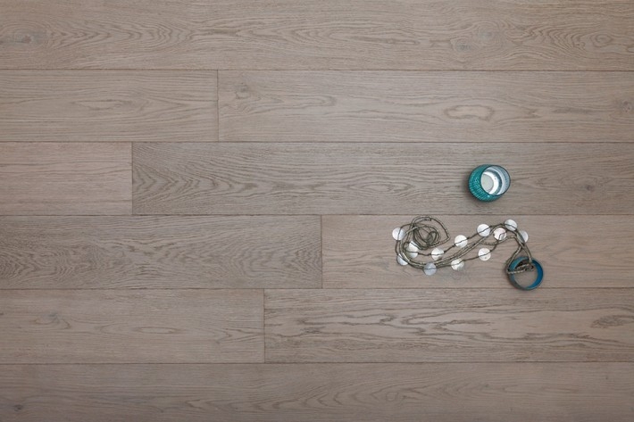 Premium wide engineered oak flooring 300 mm Select grade, manufactured by PerfektoWood Lithuania