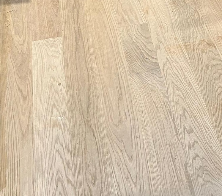 Massivt ekgolv i europeisk ek 22x120x1500 mm — obehandlade ekbrädor — PerfektoWood