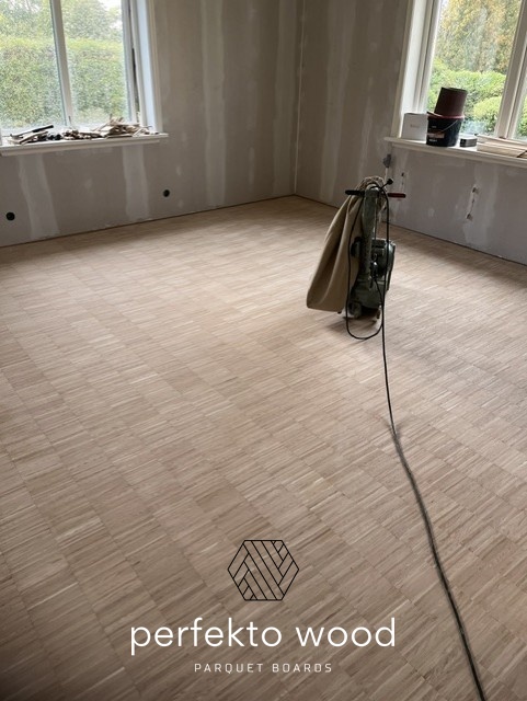 Industriparkett i ek lagd i Huskvarna, Sverige &mdash; PerfektoWood